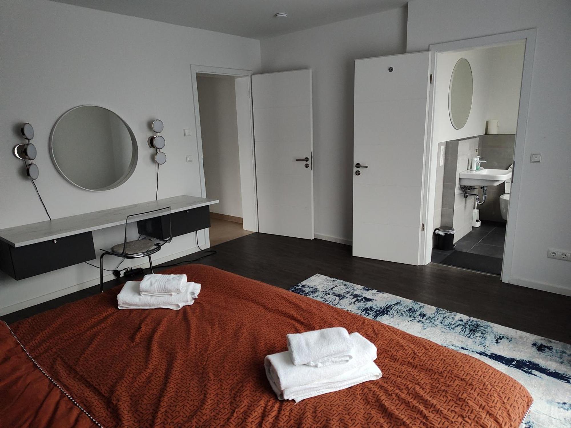 Hotel Valley Of Business Frankfurt-Airport - Grey Label Penthouse Hofheim Bagian luar foto
